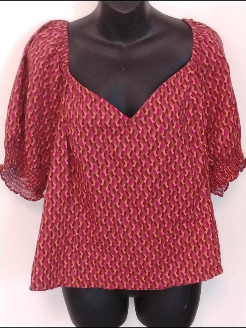 Ava & Viv Burgundy and Pink Geometric V-Neck Flutter Sleeve Blouse